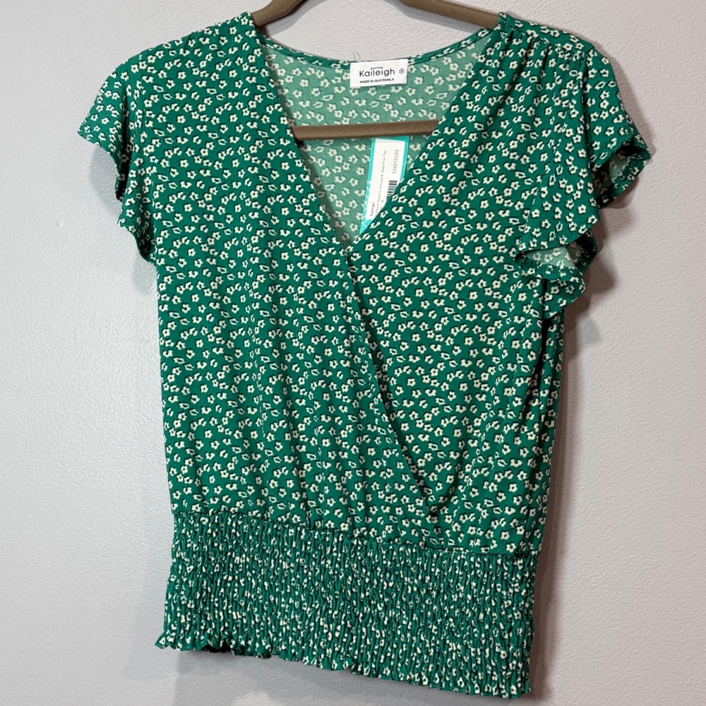 Kaileigh Natayna Green Floral Smocked Waist Surplice Knit Top Size Small